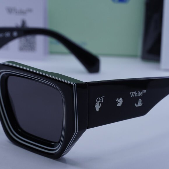 Off-White OERI048 FRANCISCO 1007 Square Sunglasses – Black/Grey - Picture 3 of 10